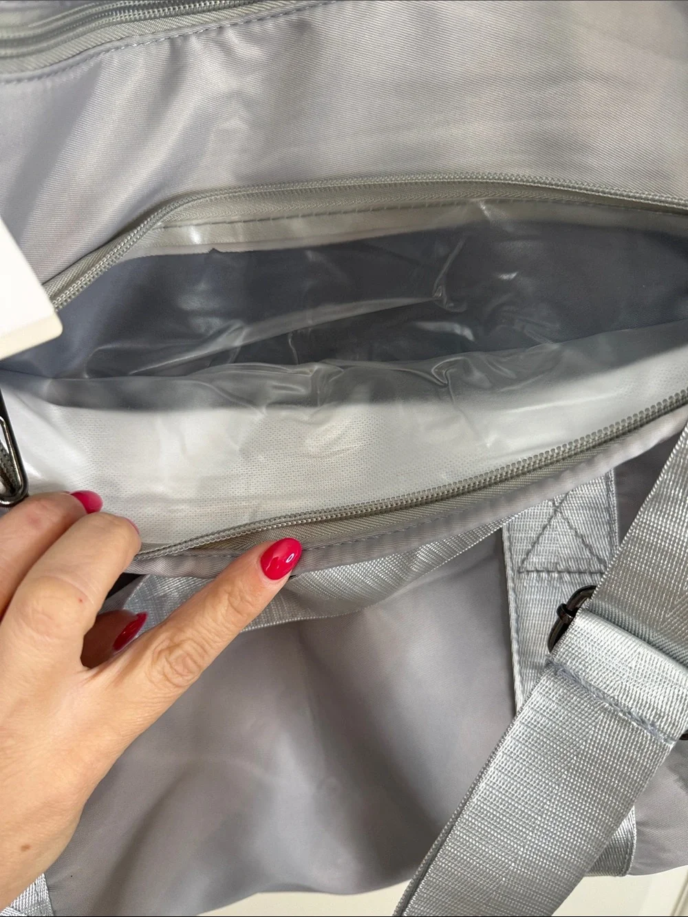 Halara Duffel Bag - Lightweight Travel & Gym Tote